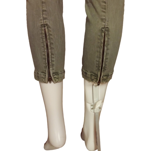 Liverpool Kylie Cropped Zip Ankle Cargo Pant In Olive Night - Picture 8 of 16